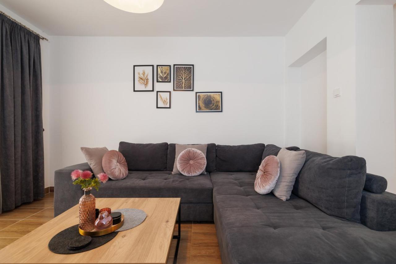 Spacious And Modern App With Big Terrace Малинска Экстерьер фото