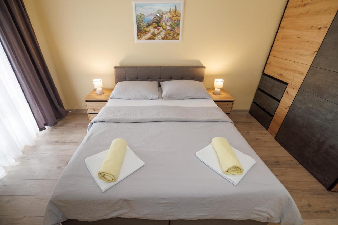 Spacious And Modern App With Big Terrace Малинска Экстерьер фото