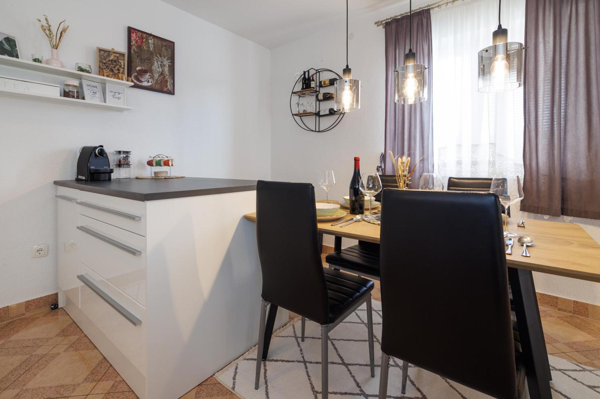 Spacious And Modern App With Big Terrace Малинска Экстерьер фото