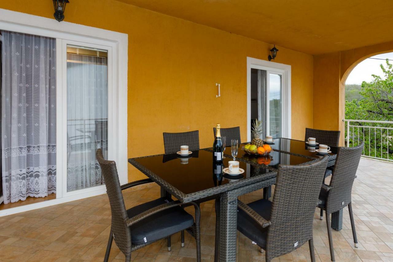 Spacious And Modern App With Big Terrace Малинска Экстерьер фото